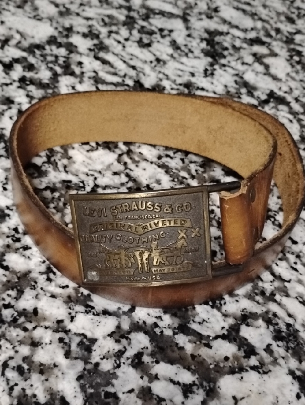 Levi's  Leather Belt size 26 waist
